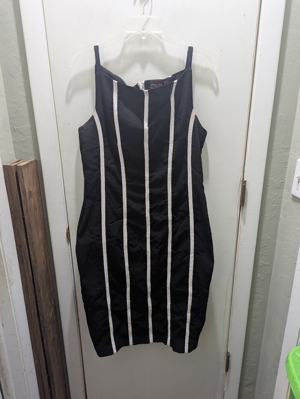 Shape Fix By Newport News Black And White Striped Dress size 14